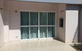 Apto 102 LUXO - NETFLIX